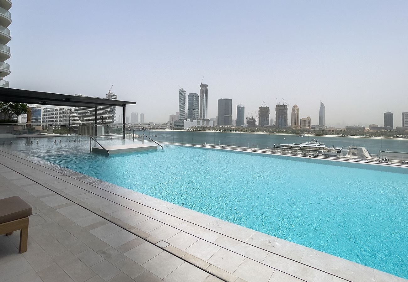 Apartment in Dubai - Beachfront 1BR at Palace Residence