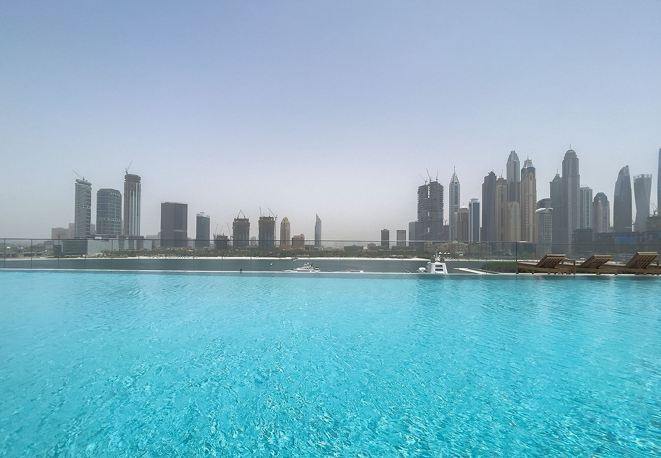 Apartment in Dubai - Beachfront 1BR at Palace Residence