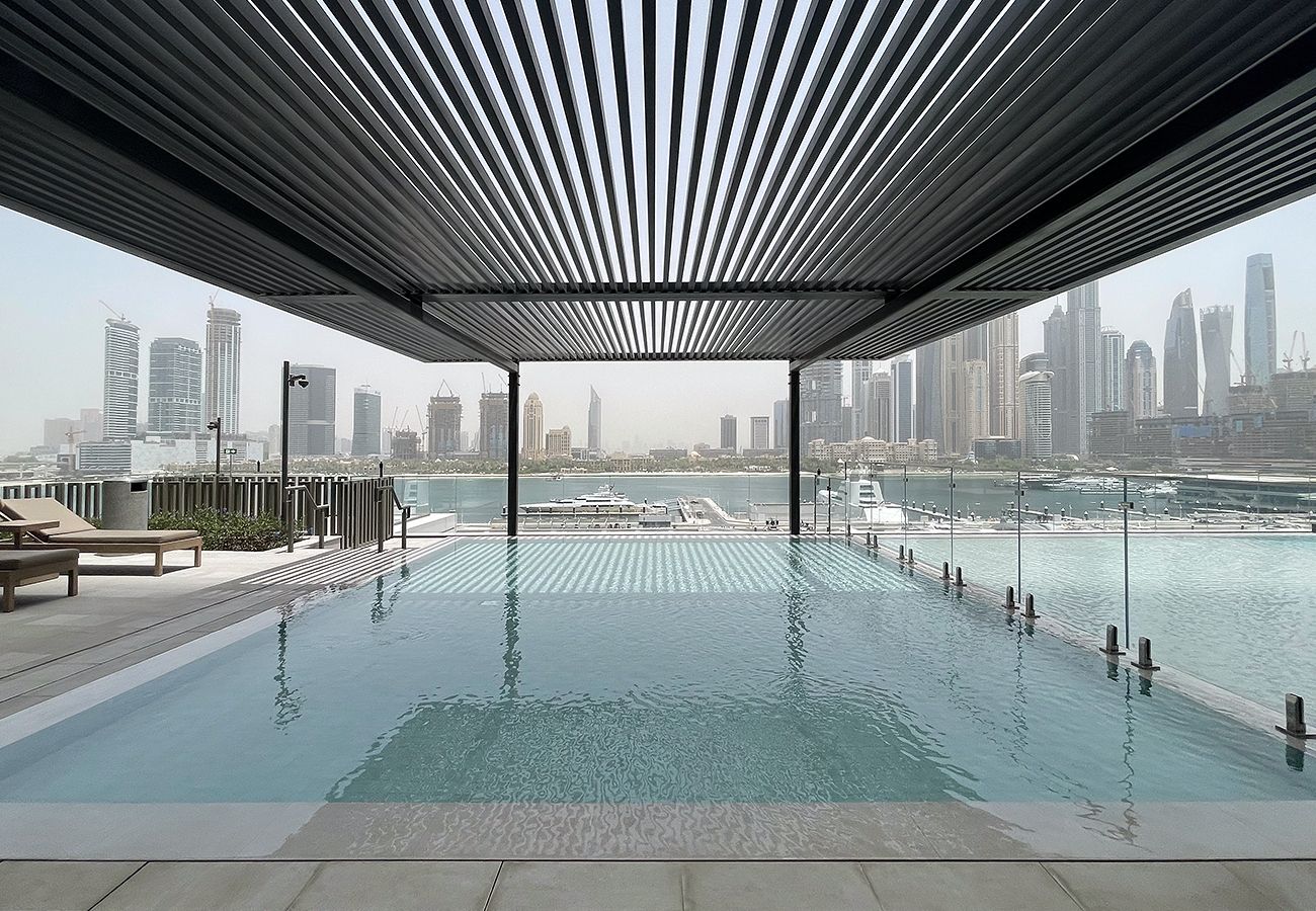 Apartment in Dubai - Beachfront 1BR at Palace Residence