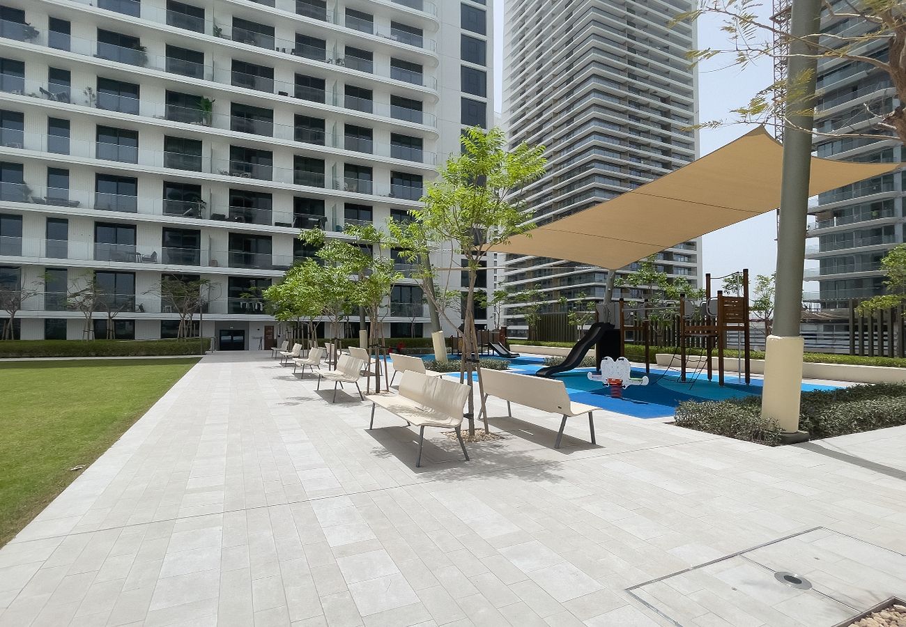 Apartment in Dubai - Beachfront 1BR at Palace Residence