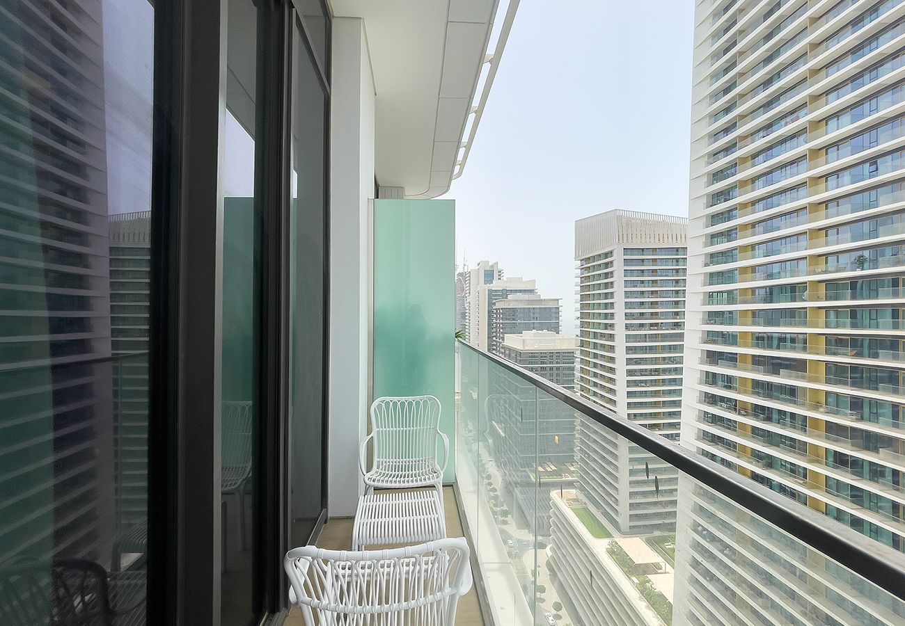 Apartment in Dubai - Beachfront 1BR at Palace Residence