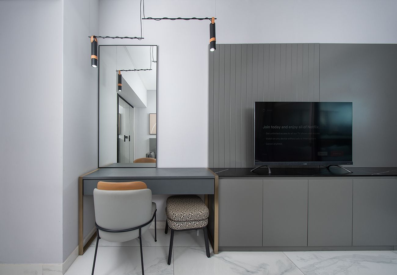 Studio in Dubai - Modern Studio in MAG 318 Near Dubai Mall