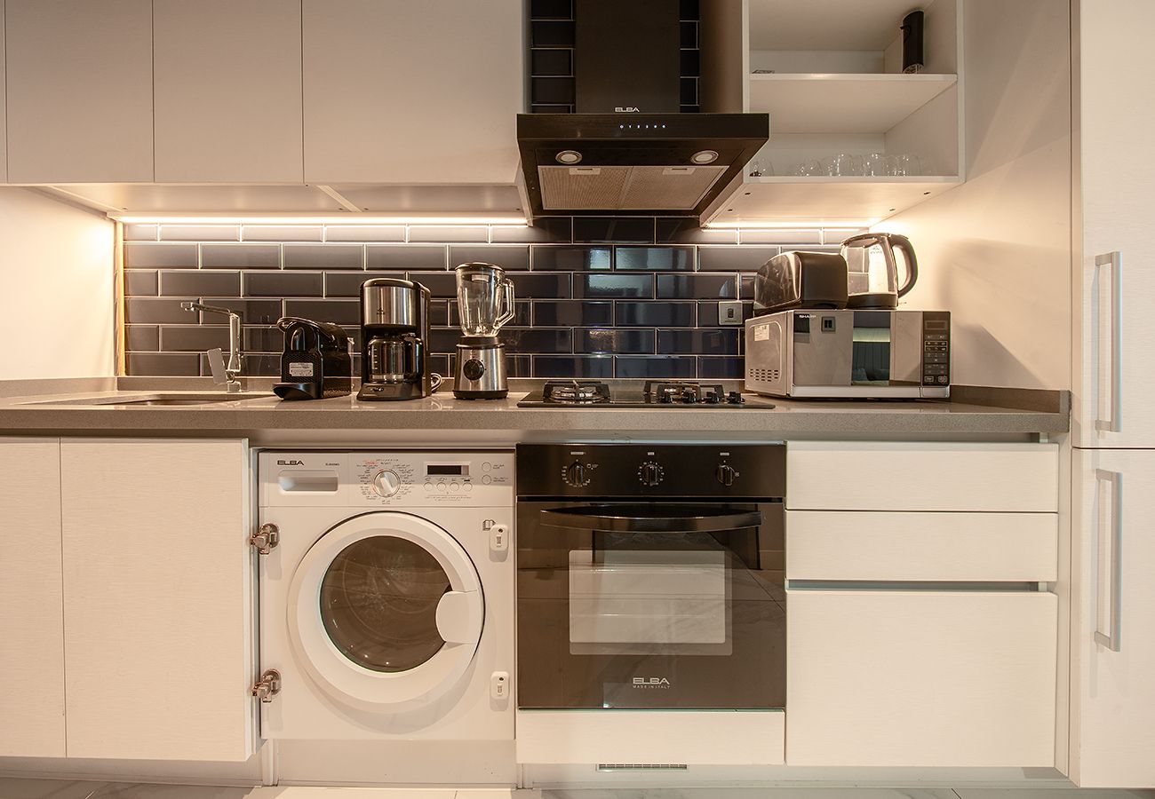 Studio in Dubai - Modern Studio in MAG 318 Near Dubai Mall