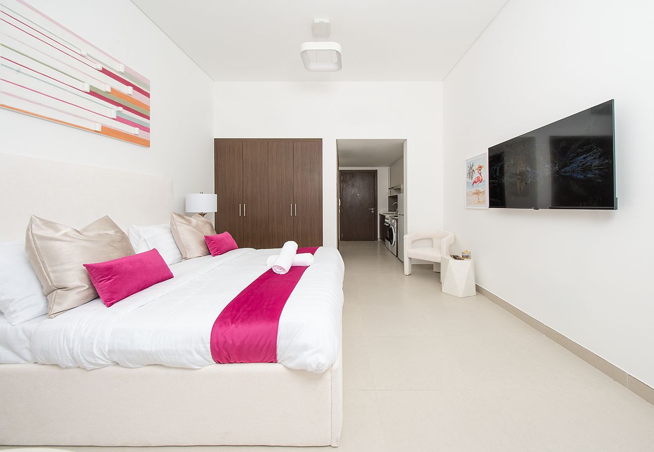 Studio in Ajmal Makan - Seaview Studio with Balcony In Blue Bay Walk