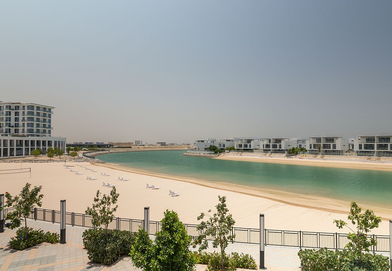 Studio in Ajmal Makan - Seaview Studio with Balcony In Blue Bay Walk