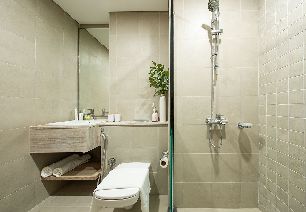 Studio in Ajmal Makan - Seaview Studio with Balcony In Blue Bay Walk