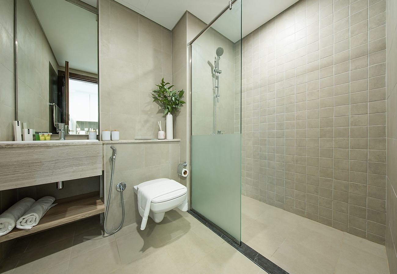Studio in Ajmal Makan - Seaview Studio with Balcony In Blue Bay Walk